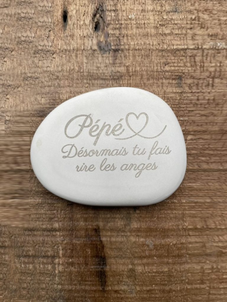 Grain de Souvenir, galet lisse de 10 cm